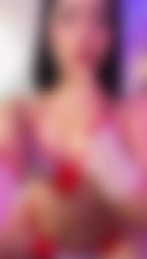 Watch closely… I made this moment just for you. by amberrrosee