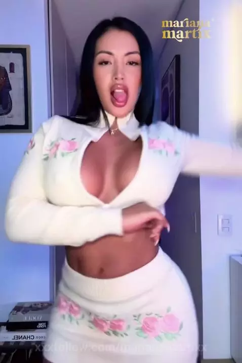 You want to beat my ass 🔥🍑 by marianamartixx