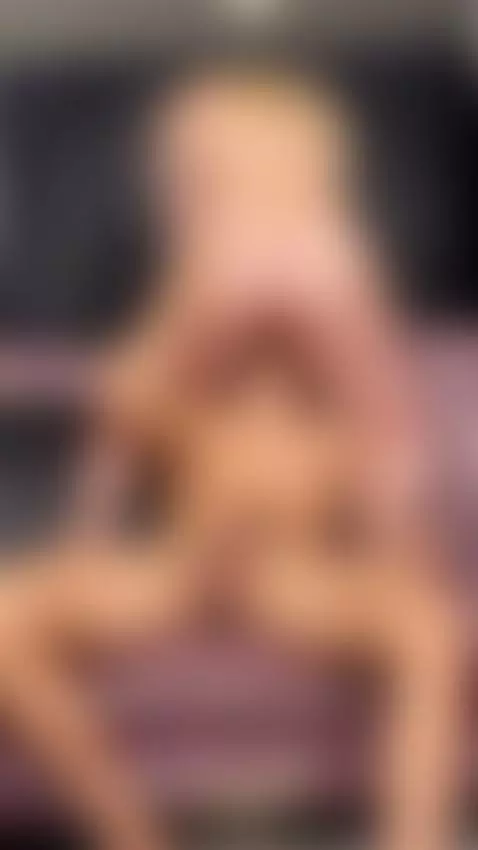 This handsome young man ate mommy's pussy deliciously 😍🥵💦
Wh... by monique-fuentess