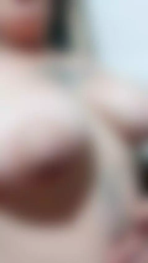 en casita muy caliente 😁 by deboradumontt