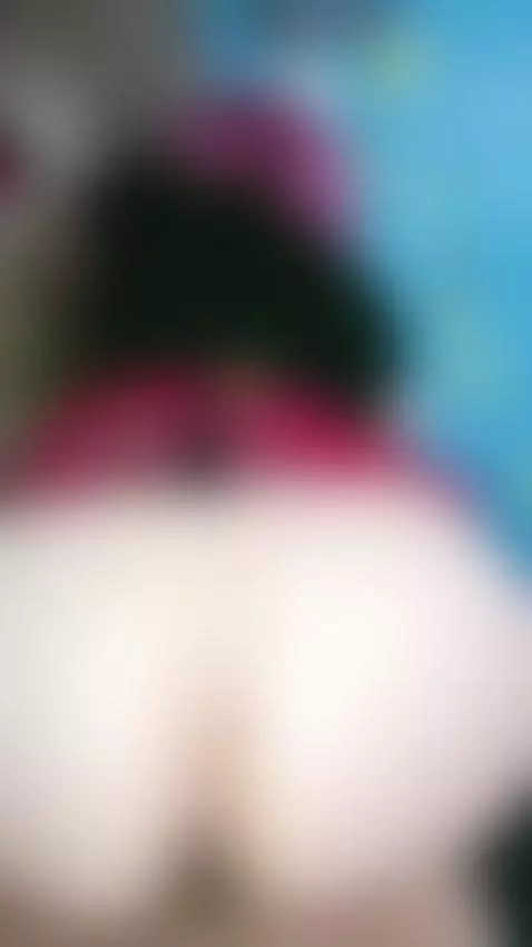 Cuando doy señales para que me rompan el culo. 
When I give ... by deboradumontt