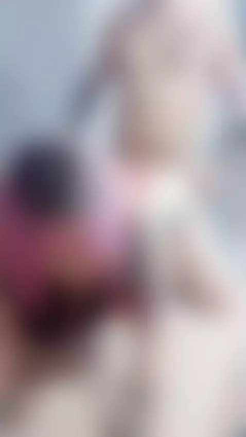 rompiendo mi coño by deboradumontt