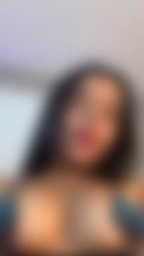 A hot girl willing to give you pleasure. by roxy-stone1