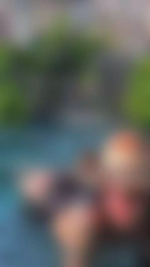 at the pool getting horny by suzusummer