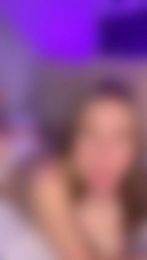 Skinny girl with a sensual body by maddybeker