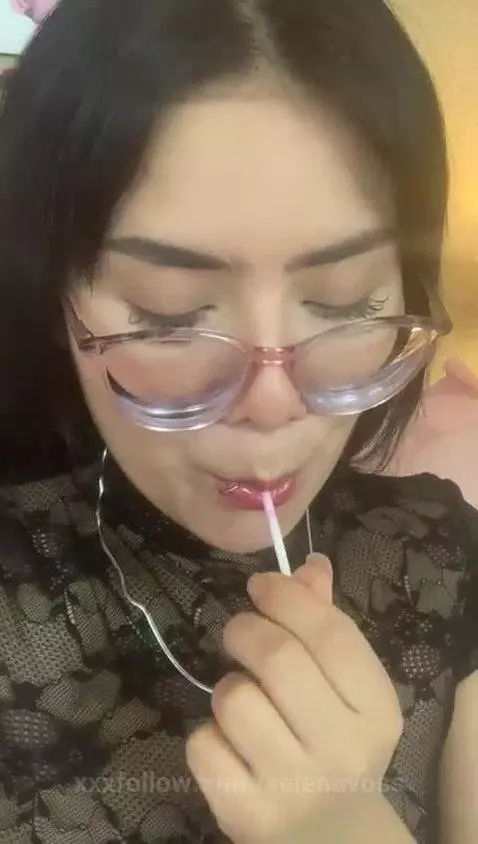 Do you want to feel me? by selenavoss