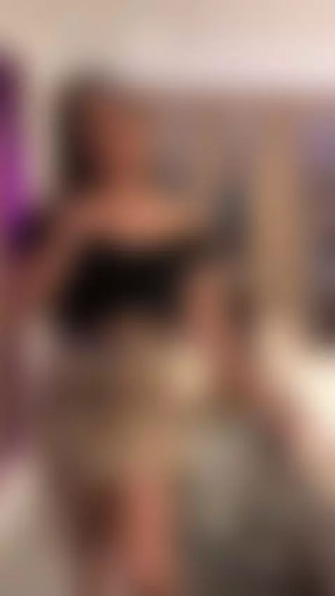 Sexy Secretary by hannaa-thompson