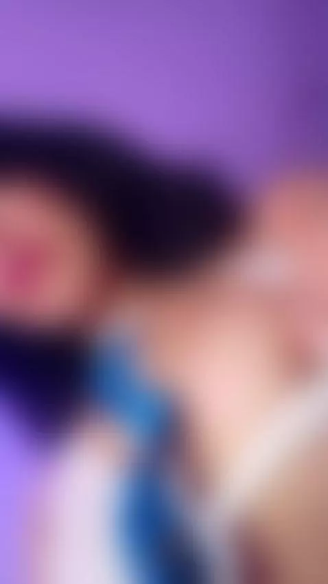 teen18+, latina, goinglive by beccamathew