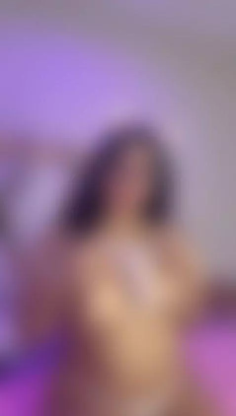 Your sweetest distraction💞🍓 by beccamathew