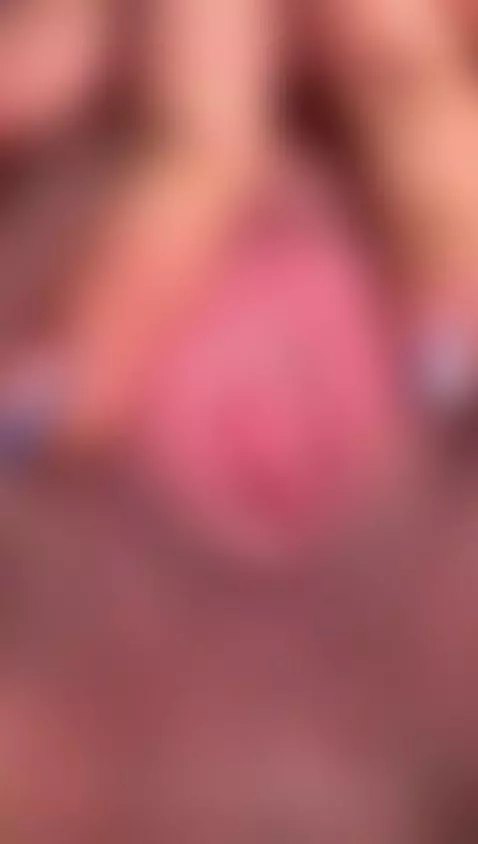 I’m on the naughty list tonight 😈🎄🎁  https://www.camsoda.com... by beccamathew