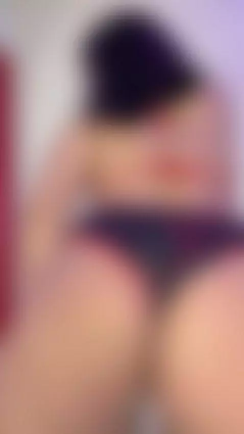 💋 Tonight I’m all yours — soft lights, slow moves, and a lit... by beccamathew