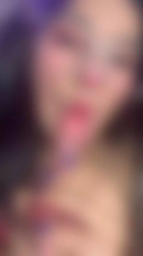 Just turned my camera on and I’m already giggling... 🤫 Come ... by beccamathew