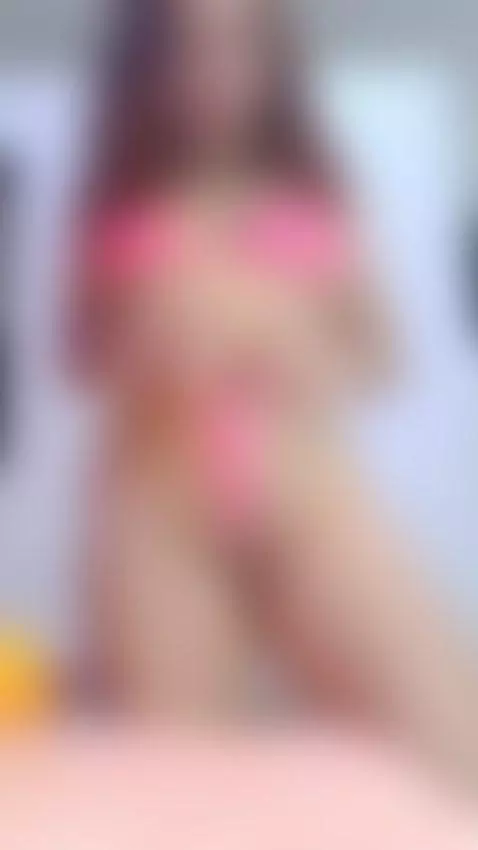 live now! by miavelveett