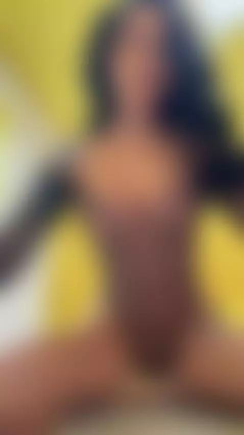 It's making me squirm, click to watch closely by samyquin