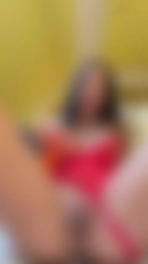 It's sliding deeper and deeper, click to watch closely by samyquin