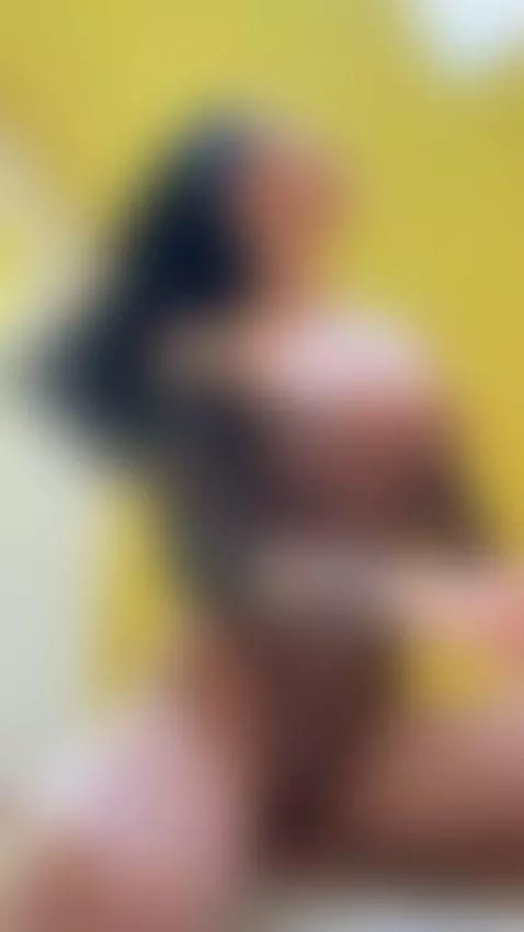 It's making me lose control, click to watch the scene by samyquin