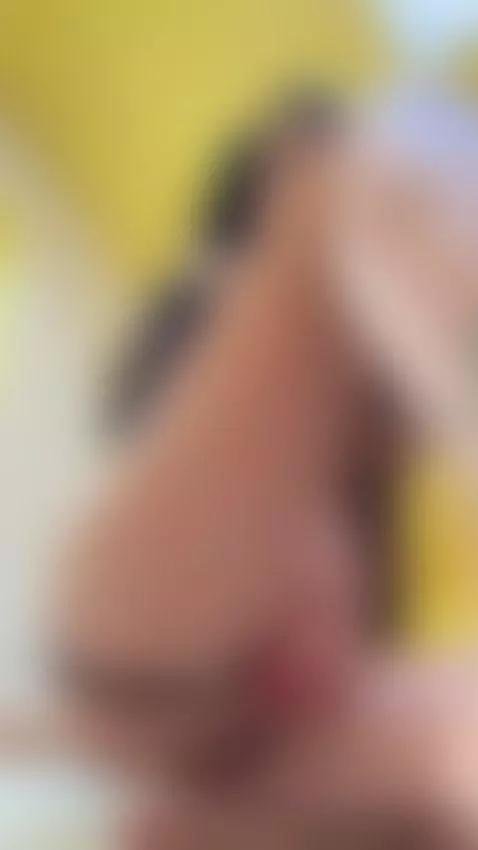 I’m so tight, click to see how it fits by samyquin