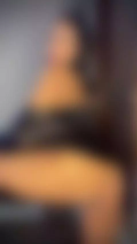 Naughty Latina bounces the butt by estefy-gomez09