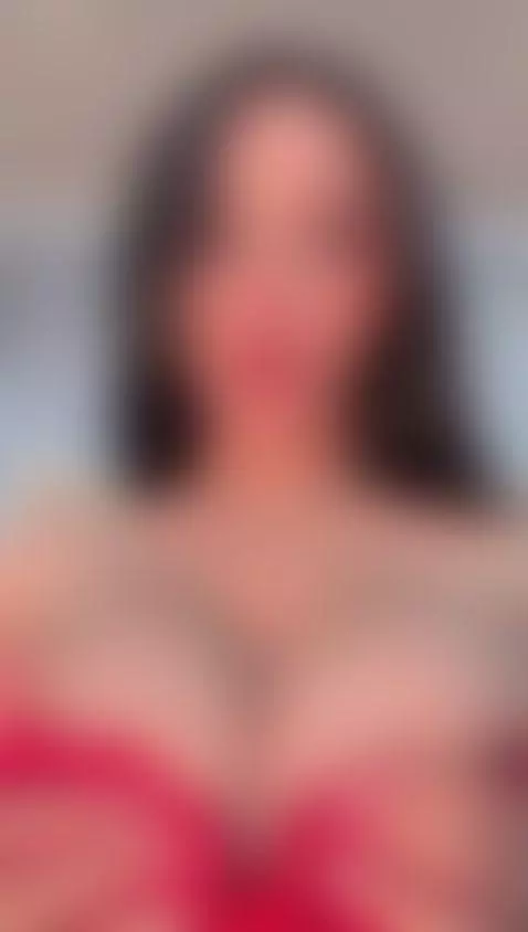 red, sexygirl, latina by kloethompson