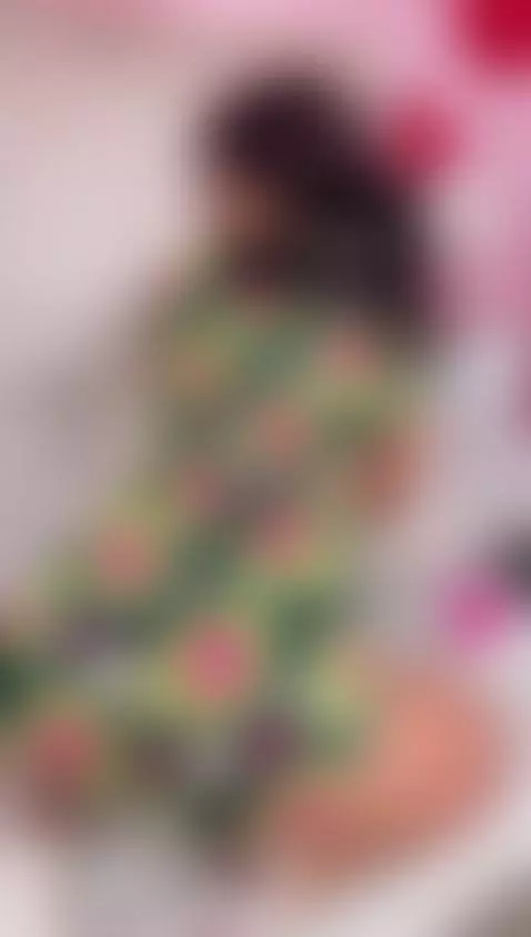 I wanna be your dream girl by kloethompson