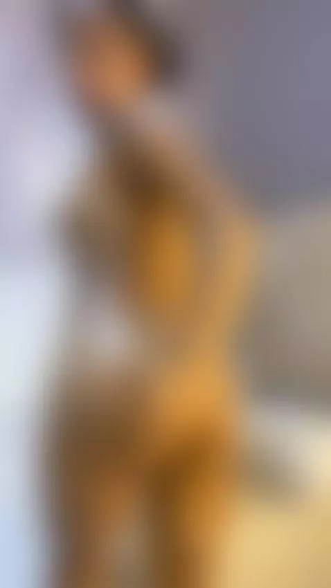 My sensual and slim body is nudo by melany77