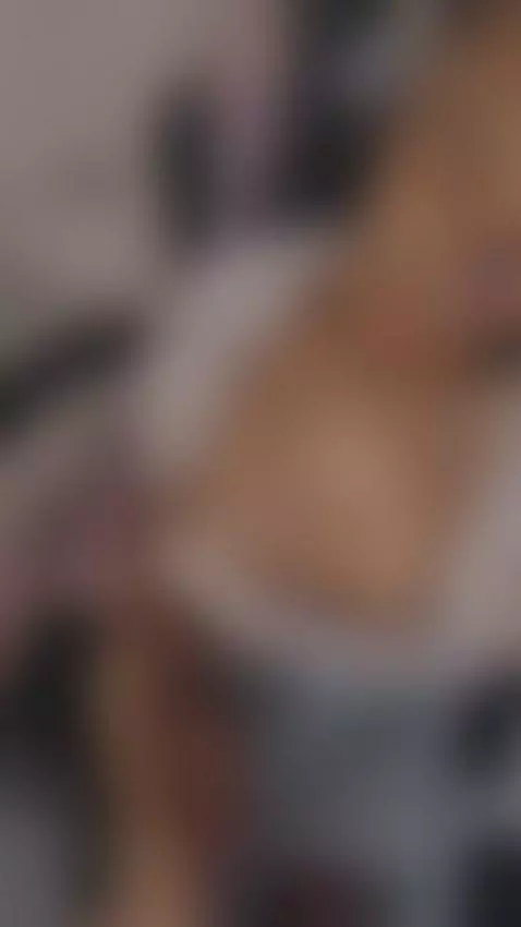 te provocaria ver mis lindas tetas en vivo... https://es.str... by melany77