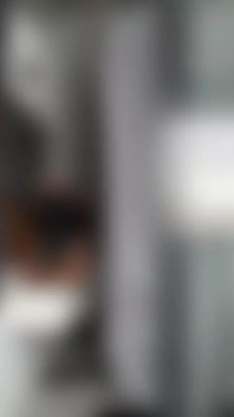 I'm gripping the sheets, click to watch me shake by beatrixblu