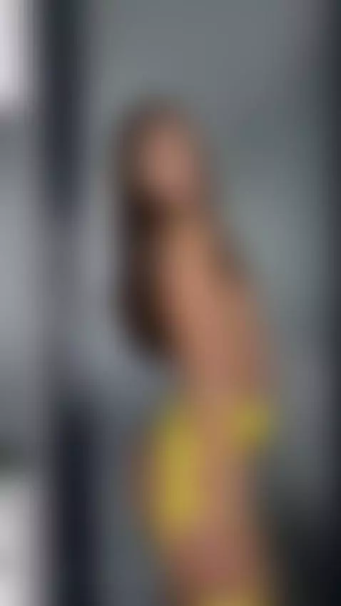 I can feel every pulse, click to see me react by beatrixblu