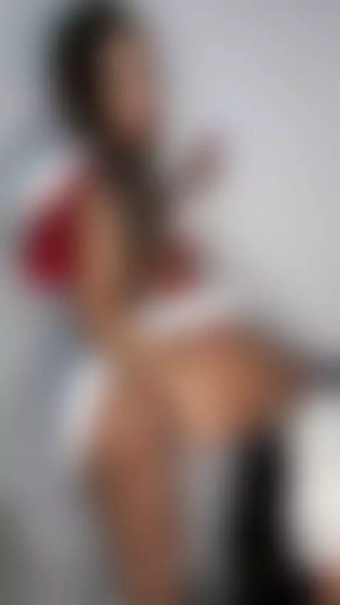 It’s hitting all the right spots, click to see me arch my ba... by beatrixblu