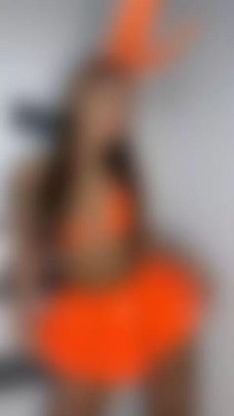 It’s overwhelming me, watch me take every last inch by beatrixblu