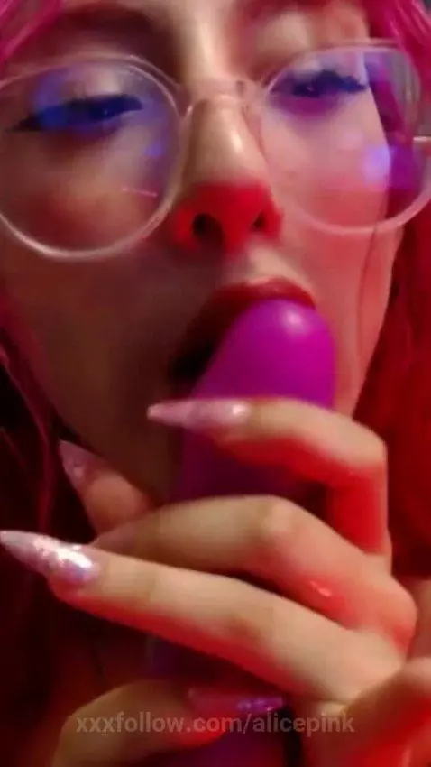 I want to feel your breath in my neck while you make me trem... by alicepink