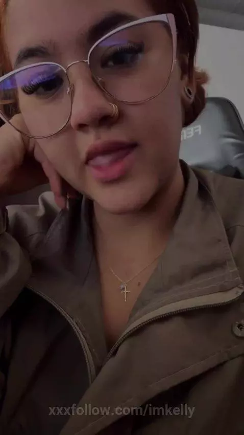 💦💙👇🏻 by imkelly