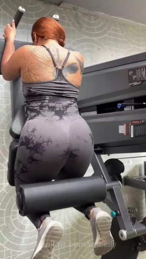 Me ayudas con el cardio?🤭 Can you help me with the cardio? by imkelly