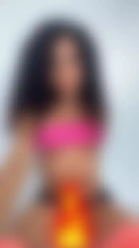 I am the trans woman of your dreams by chloevilleroxx