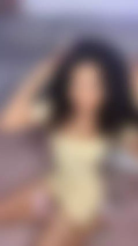 Do you like trans women in yellow dresses? by chloevilleroxx