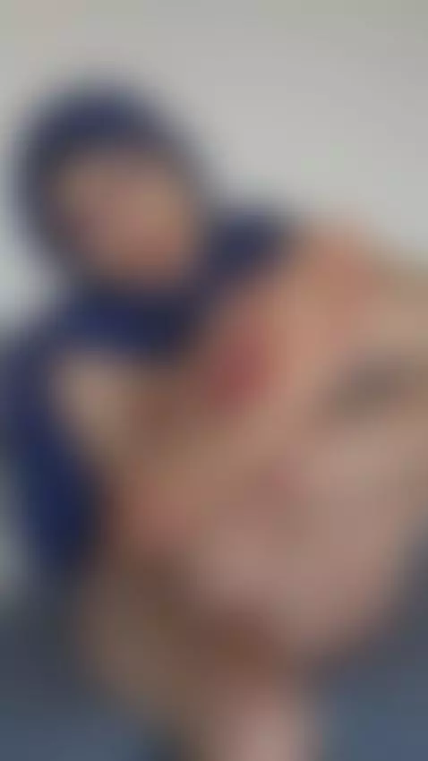 Rubbing My Feet With Oil 👣💦 || FULL VIDEO ON MY PROFILE by mianiqab