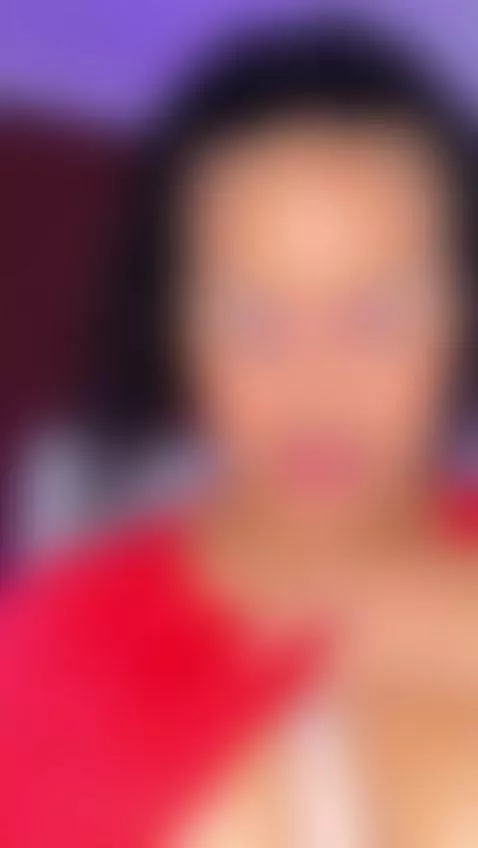 Lips that crave your skin... 💋🔥 by ashley-07