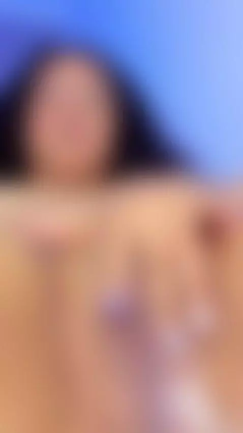 I return to your hands and let myself melt 🛏️ by ashley-07