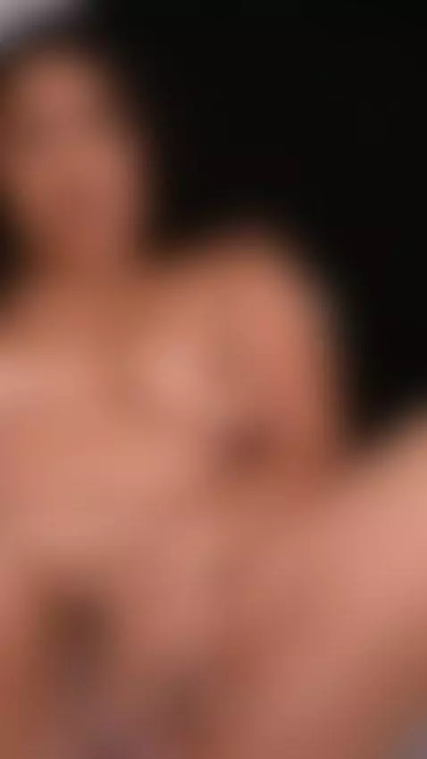 Waist moving to the rhythm of desire 🌀 by ashley-07