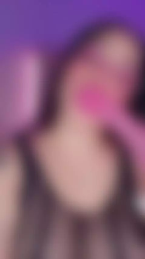 weet but filthy. Blowing kisses & dripping for daddy💋 Come p... by melissabloomm