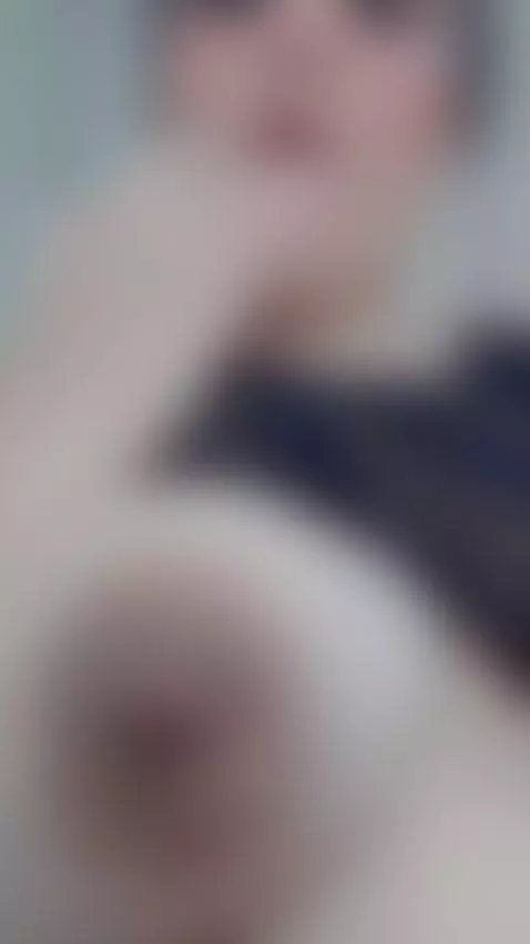 LATINA TOY ADDICT by melissabloomm