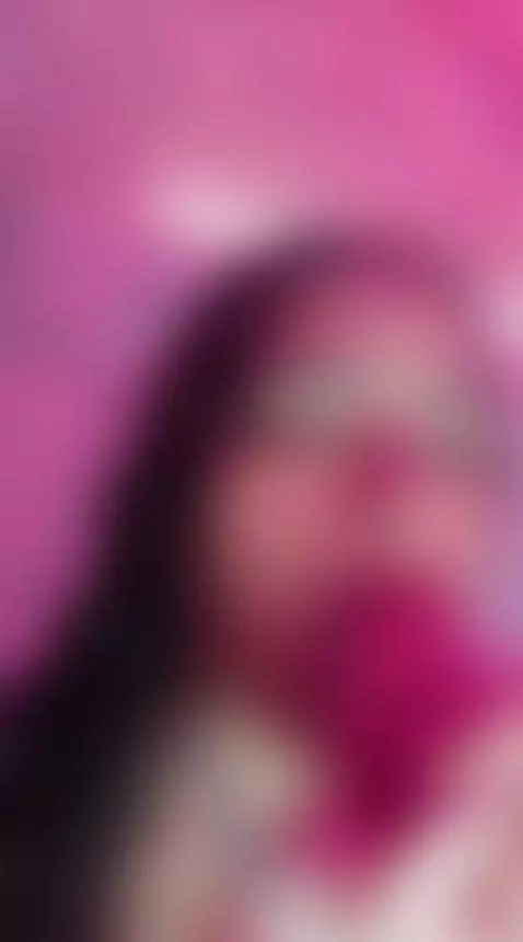 Beauty that disarms without saying a word. ❤️ by melissabloomm