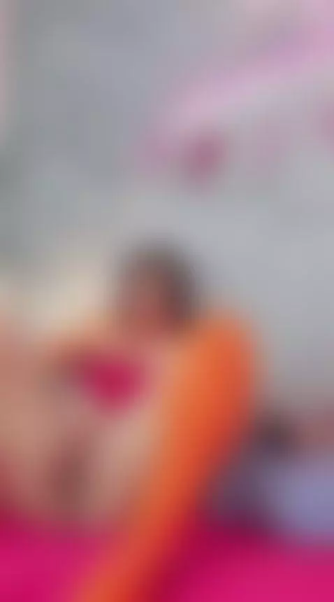 Live now!! by melissabloomm