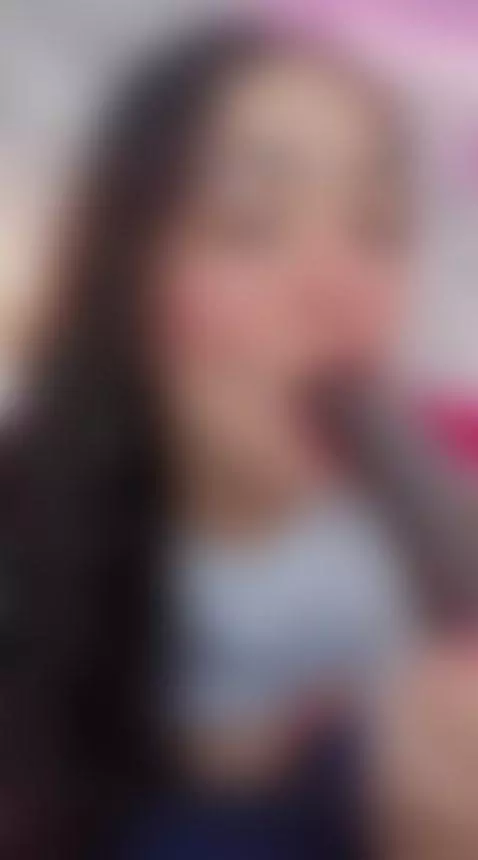 My pussy is dripping wet… come watch me play until I scream ... by melissabloomm