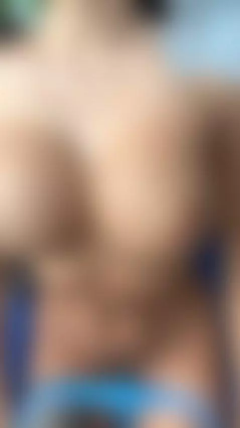 It's pulsing inside me, click to watch it by biancanoir