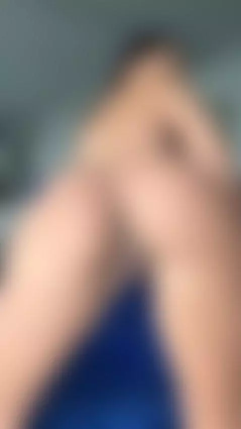 I’m dripping all over, click to see why I’m shaking by biancanoir