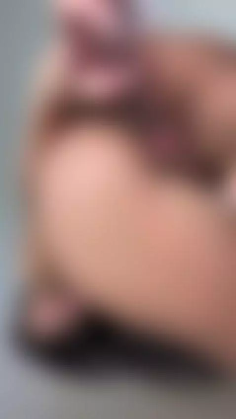 I'm completely filled, click to watch me squirm by biancanoir