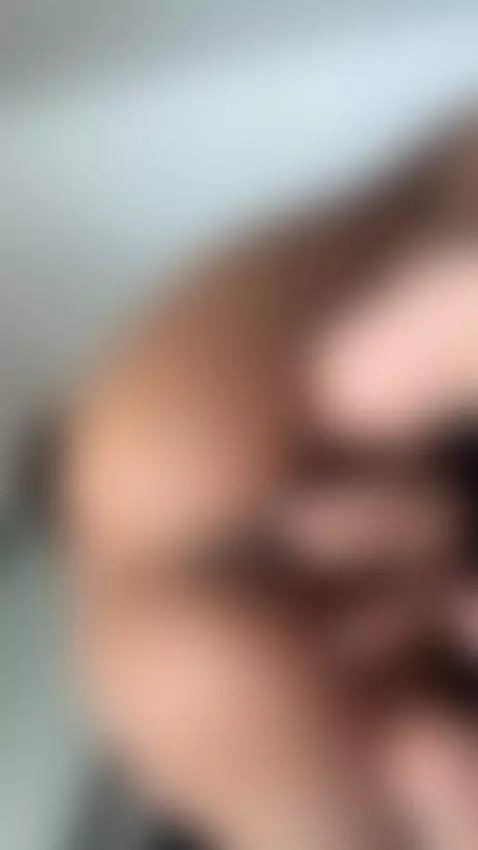 I feel it hitting my spot, click to watch me explode by biancanoir