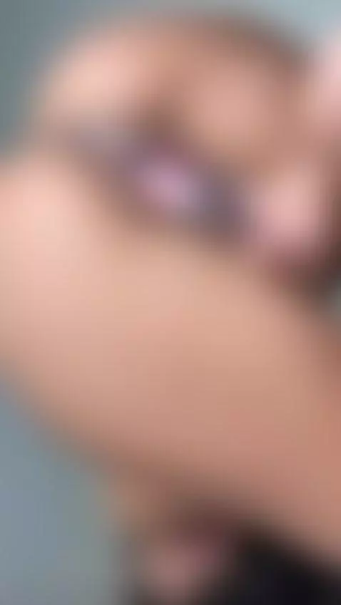 It’s hitting the perfect spot, click to see me shake by biancanoir