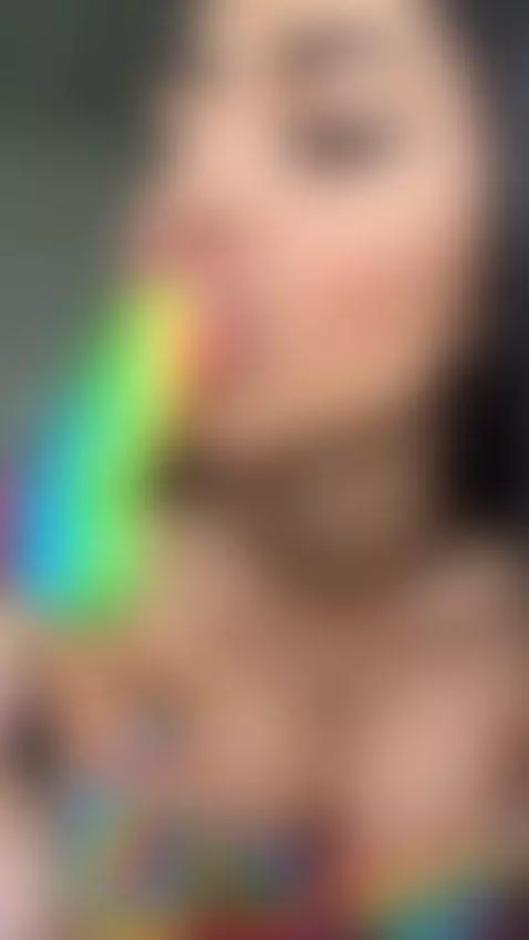 I can’t control my body, click to see my full reaction by biancanoir